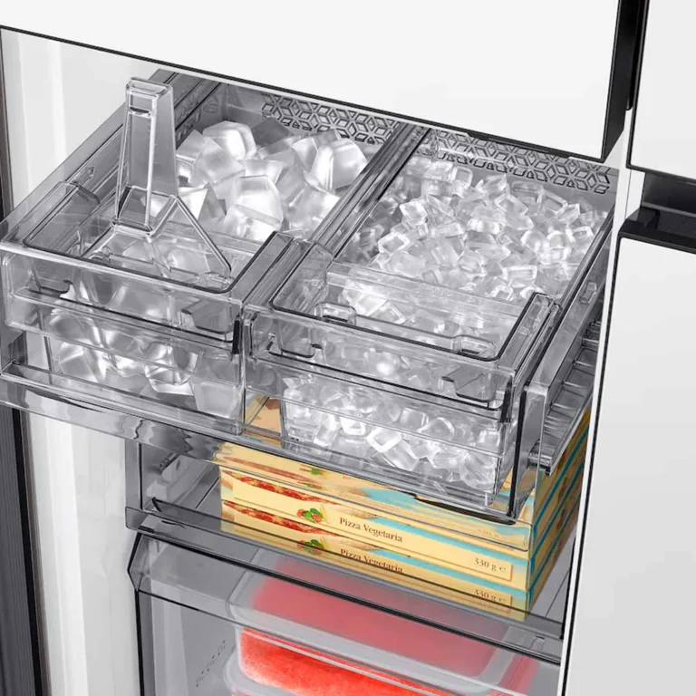 Refrigeradora Samsung FDR Bespoke AI Home - 23p³/ 657 L / 4 puertas / Blanco -RM90F66C1WAP – imagen 4