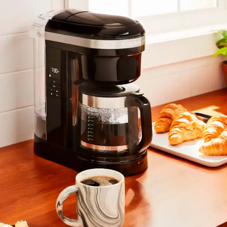 Cafetera de goteo KitchenAid KCM1208OB de 12 tazas con cabezal de ducha en espiral - Negro ónix – imagen 4